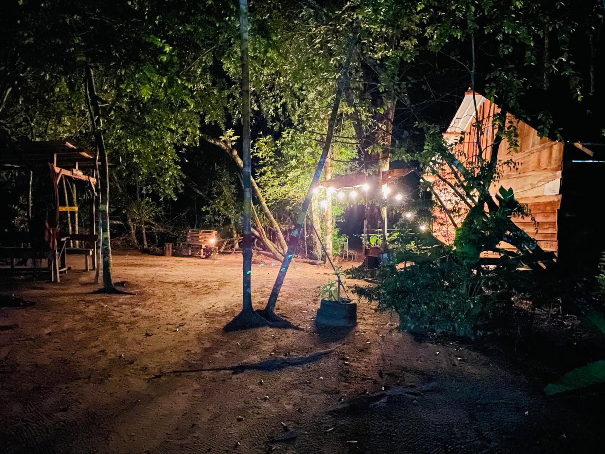 Land Of Promise - Reggae Bar & Eco Village Zanderij Eksteriør billede