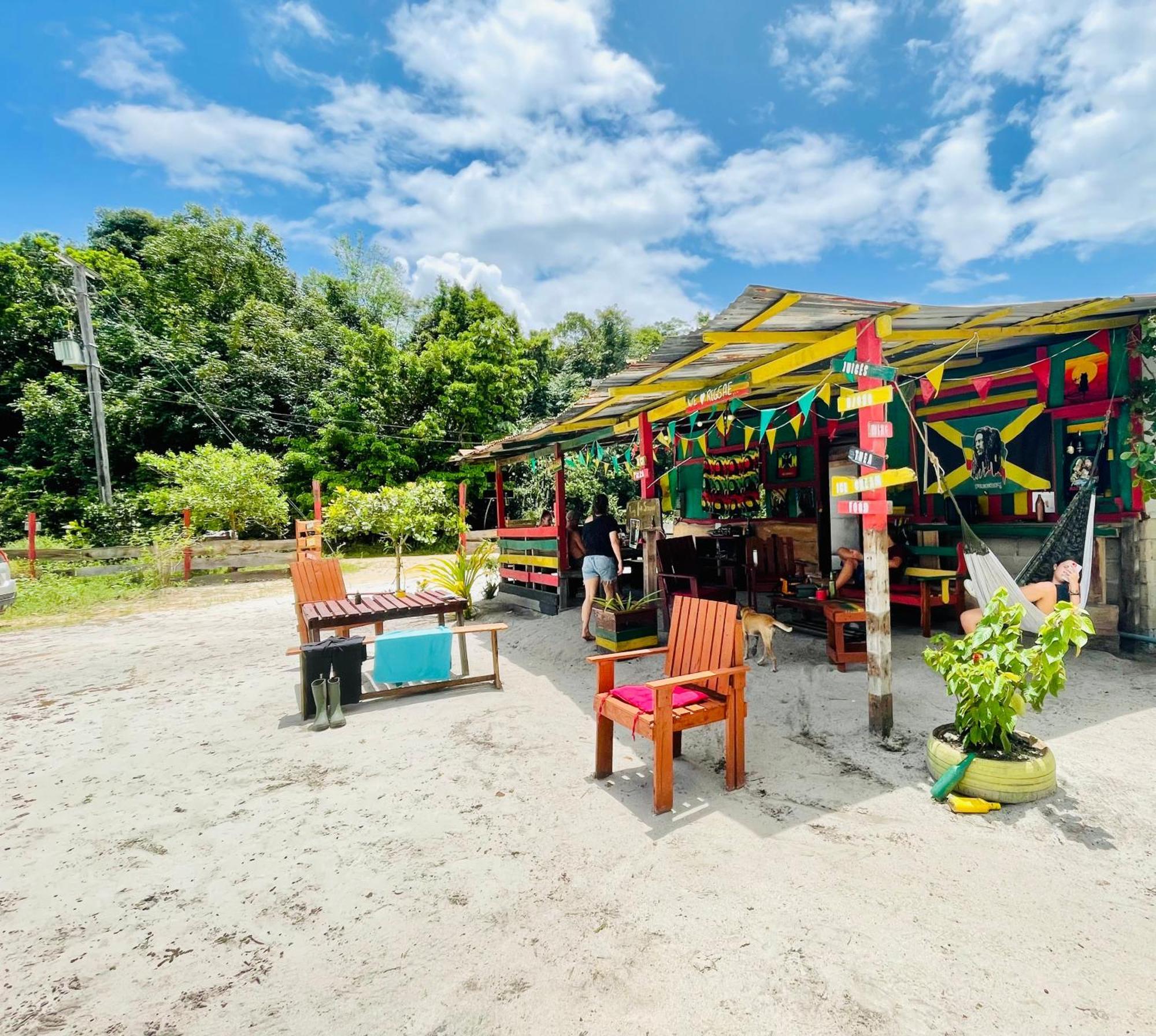Land Of Promise - Reggae Bar & Eco Village Zanderij Eksteriør billede